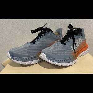 New Hoka One One Mach 5 Running Sneakers Men's Size 12 or Women's Size 13.5